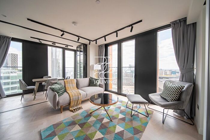 2 Bedroom Flat To Rent In Sun Street, London, EC2A