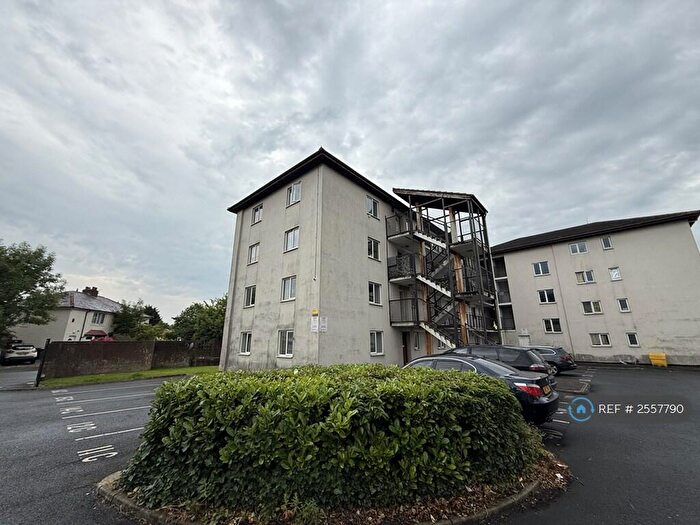 3 Bedroom Flat To Rent In Samuel Street, Preston, PR1