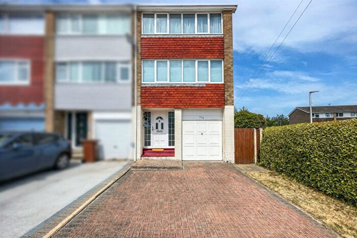 4 Bedroom End Terrace House For Sale In Broadview Avenue, Rainham, Kent, ME8