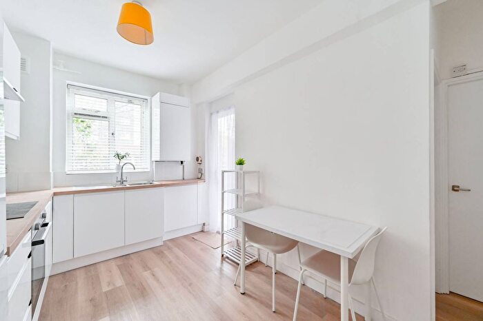 1 Bedroom Flat To Rent In Rawson Street, Battersea, London, SW11
