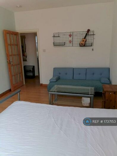 2 Bedroom Flat To Rent In Cowane Street, Stirling, FK8