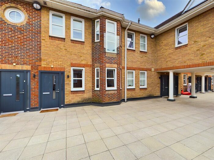 2 Bedroom Flat To Rent In The Courtyard, High Street, Staines-Upon-Thames, Surrey, TW18