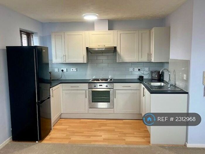 2 Bedroom Flat To Rent In Somerset Hall, London, N17