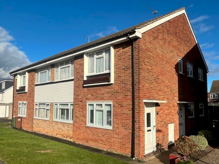 2 Bedroom Maisonette To Rent In Aston Close, Sidcup, DA14