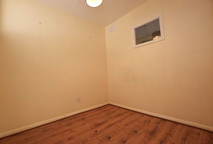 2 Bedroom End Of Terrace House To Rent In Seven Acre Close, St. Leonards-On-Sea, TN37