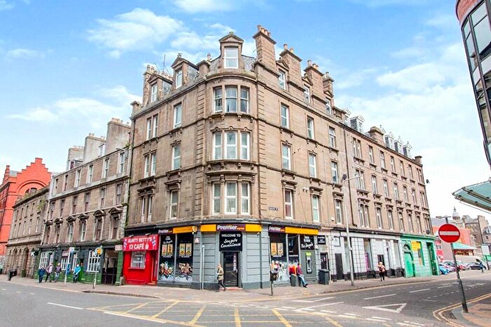 2 Bedroom Flat To Rent In Gellatly Street, Dundee, Angus, DD1
