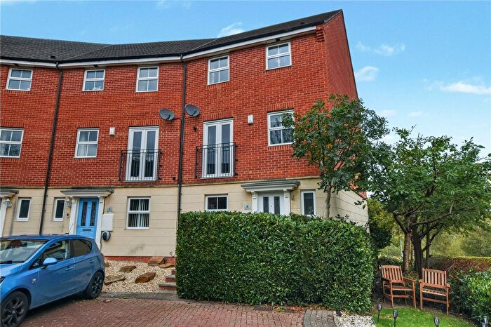 5 Bedroom Town House For Sale In Holly Crescent, East Ardsley, Wakefield, West Yorkshire, WF3