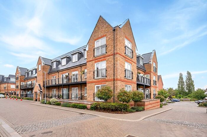 2 Bedroom Flat For Sale In Campion Square, Dunton Green, TN14