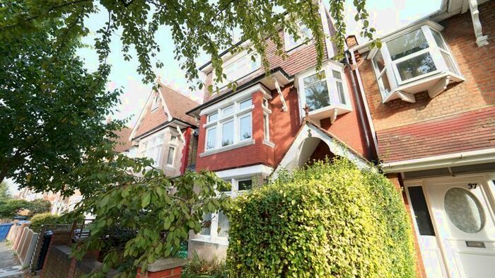 2 Bedroom Flat To Rent In Craven Avenue, London, W5