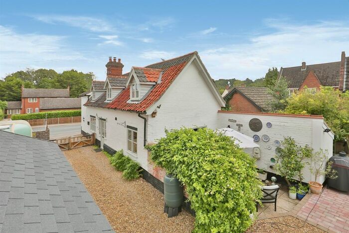 2 Bedroom Semi-Detached House For Sale In Norwich Road, Brooke, Norwich, NR15