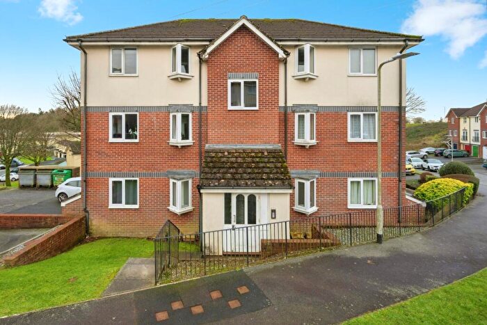 2 Bedroom Flat For Sale In The Limes, Plymouth, Devon, PL6