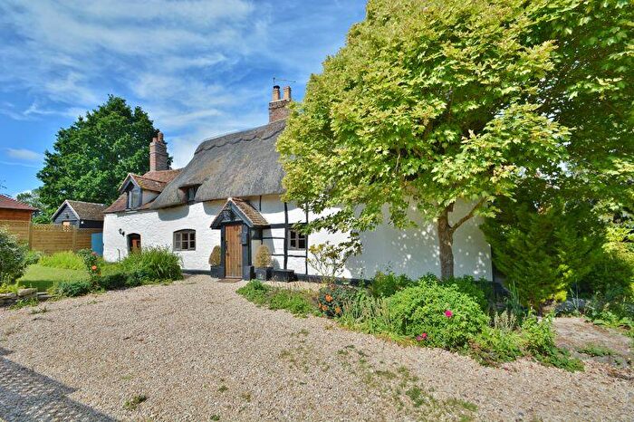 3 Bedroom Detached House For Sale In Silver Street, Tetsworth, OX9