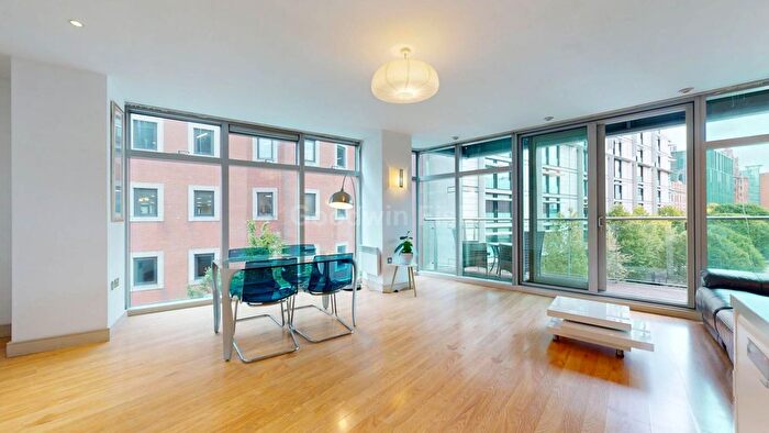2 Bedroom Flat For Sale In Great Northern Tower, Watson Street, City Centre, M3