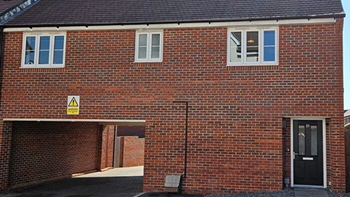 2 Bedroom Flat For Sale In Harper Road, Southampton, SO32