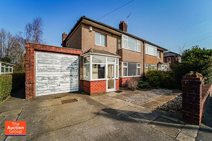 3 Bedroom Semi-Detached House For Sale In Lyndon Avenue, Great Harwood, BB6
