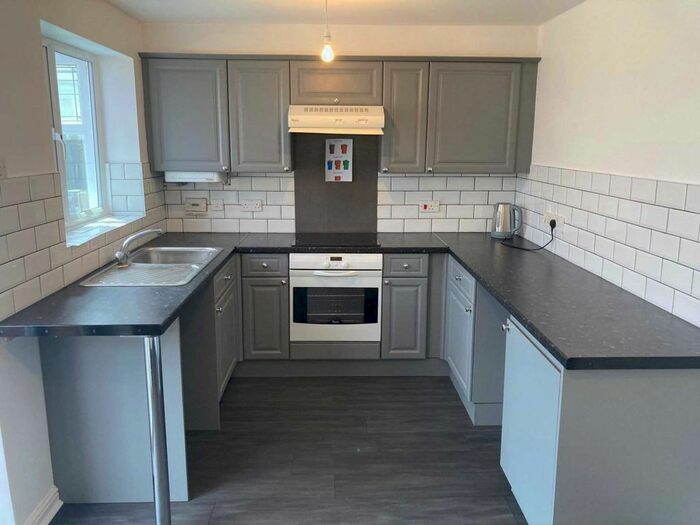 3 Bedroom Mews To Rent In Thornleigh, Droylsden, M43