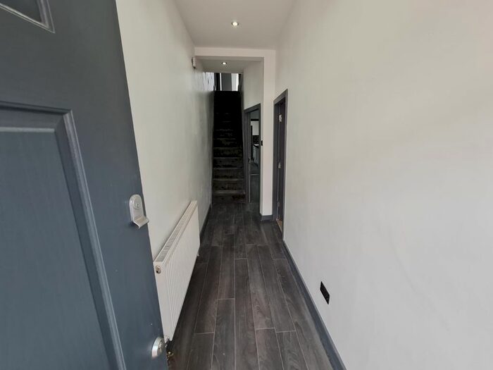 5 Bedroom Terraced House To Rent In Honor Street, Manchester, M13
