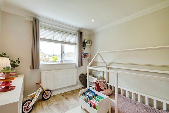 2 Bedroom Detached House For Sale In Leeson Drive, Ferndown, BH22
