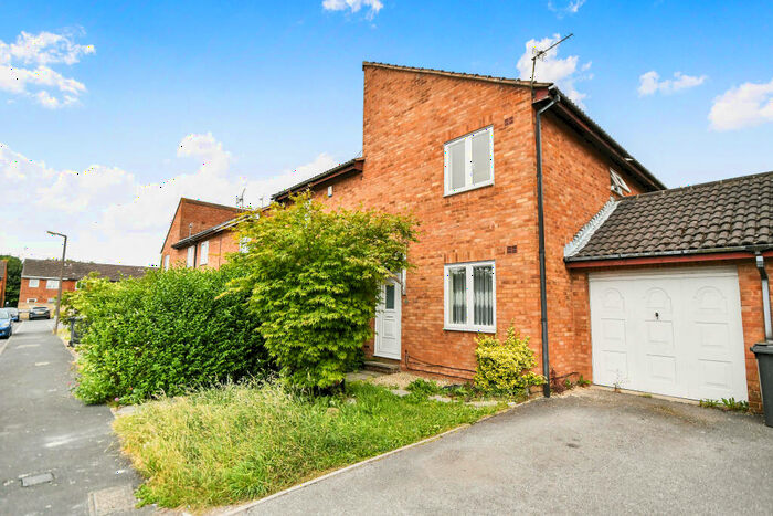 3 Bedroom House To Rent In Freshbrook West Swindon, SN5