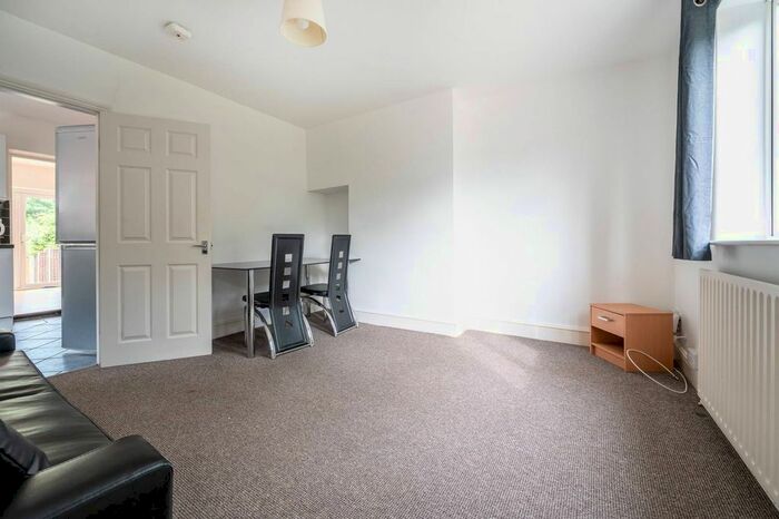 4 Bedroom Semi-Detached House To Rent In Hillcrest Road, Westborough, Guildford, GU2