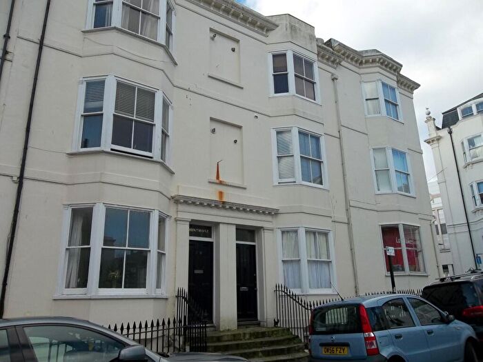 1 Bedroom Flat To Rent In Clarence Sqaure, Brighton, BN1