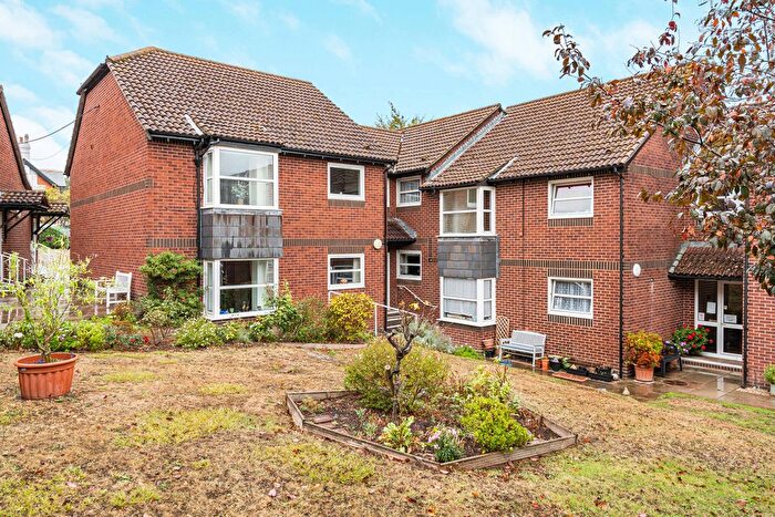 2 Bedroom Property For Sale In Edens Court, Teignmouth, TQ14