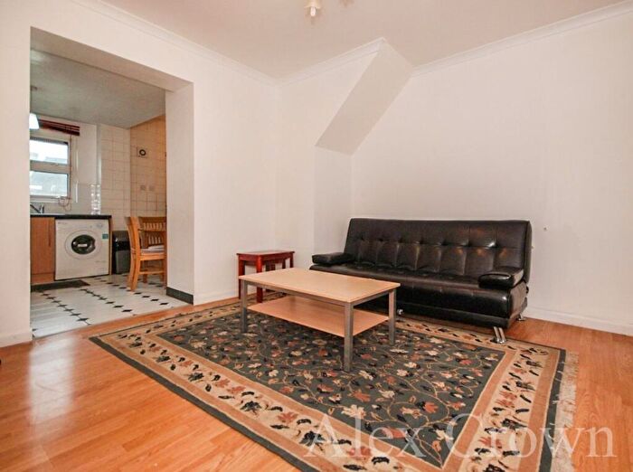 2 Bedroom Flat To Rent In Blackstock Road, Finsbury Park, N4