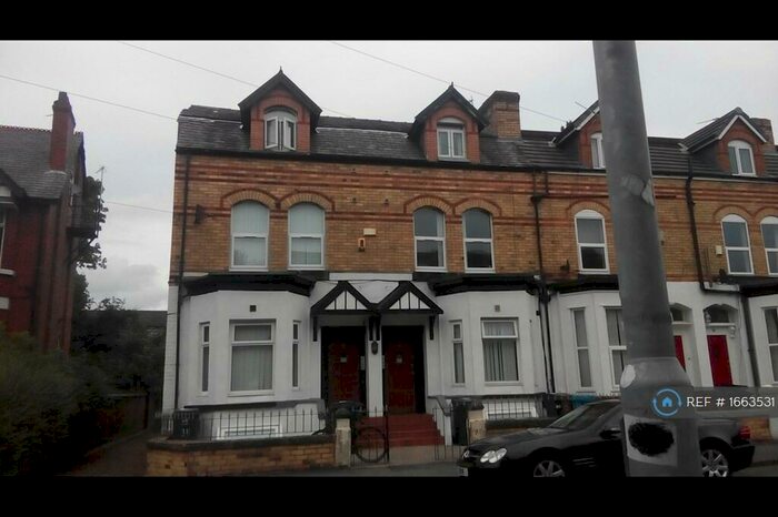 3 Bedroom Flat To Rent In Granville Road, Manchester, M14