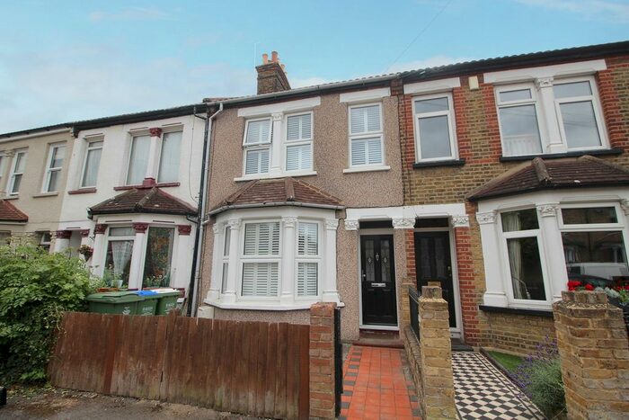 3 Bedroom Flat To Rent In Izane Road, Bexleyheath, DA6