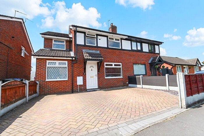 4 Bedroom Semi Detached House For Sale In Grecian Street, Salford, M7