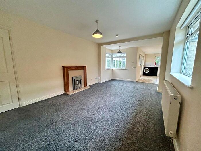 3 Bedroom Detached Bungalow To Rent In Burlington Grove, Sheffield, S17