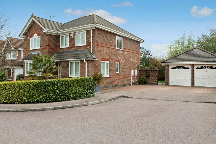 4 Bedroom Detached House To Rent In Baylis Crescent, Burgess Hill, West Sussex, RH15
