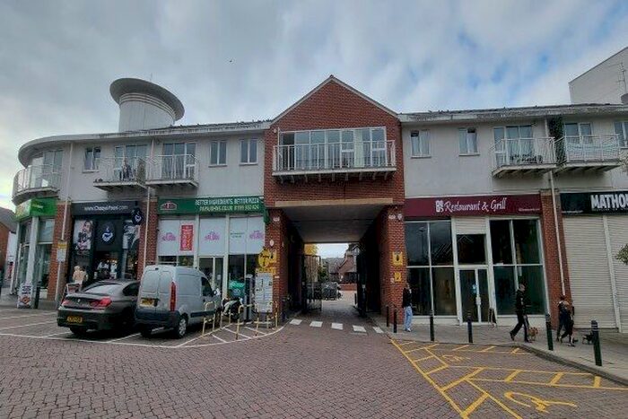 2 Bedroom Flat To Rent In Moulsford Mews, Reading, RG30