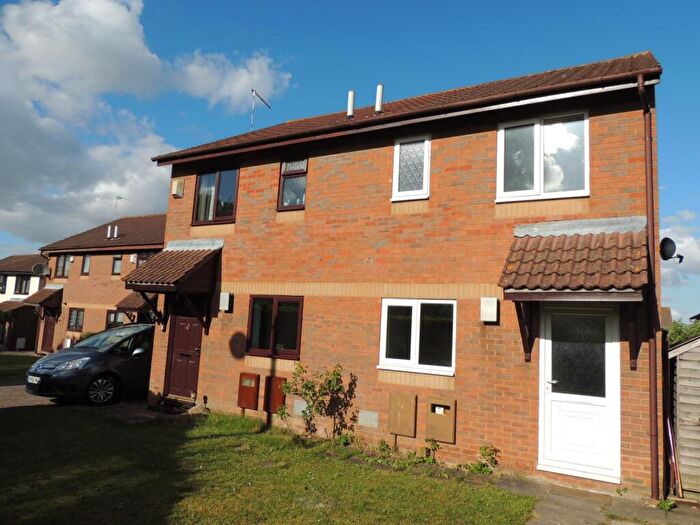 2 Bedroom Semi-Detached House To Rent In Monro Avenue, Crownhill, MK8