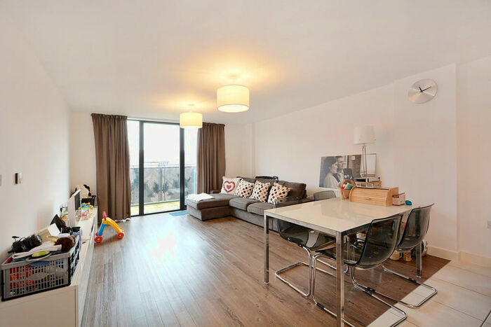 2 Bedroom Flat To Rent In Maple Quays, SE16