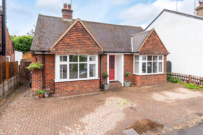 3 Bedroom Detached House For Sale In Bailey Road, Westcott, RH4