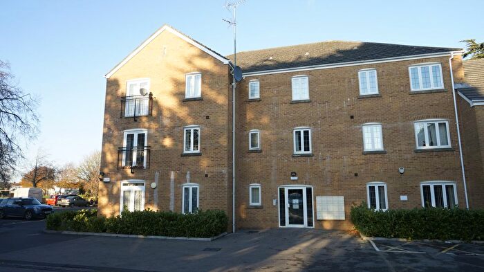 2 Bedroom Flat To Rent In Maxwell Road, Rumney, Cardiff, CF3
