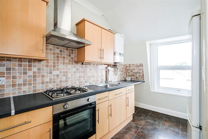 1 Bedroom Flat To Rent In Lea Bridge Road, Leyton, E10