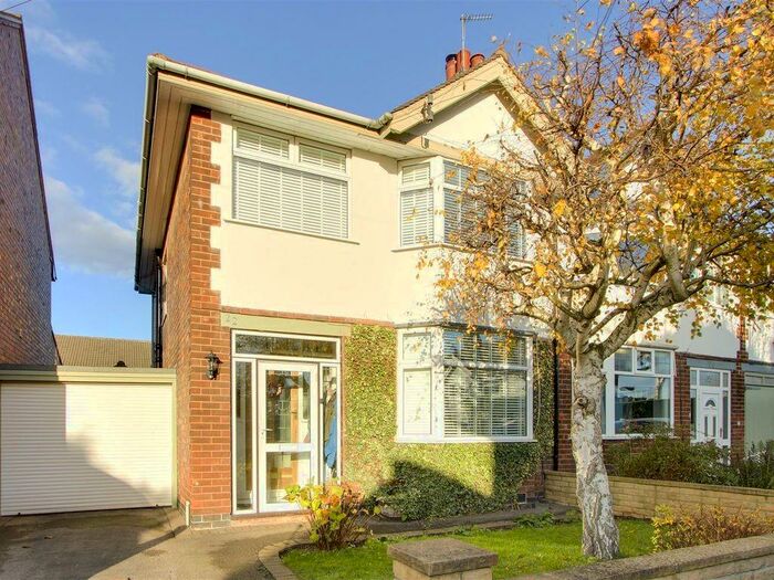 3 Bedroom Semi-Detached House To Rent In Chatsworth Road, West Bridgford, Nottingham, NG2