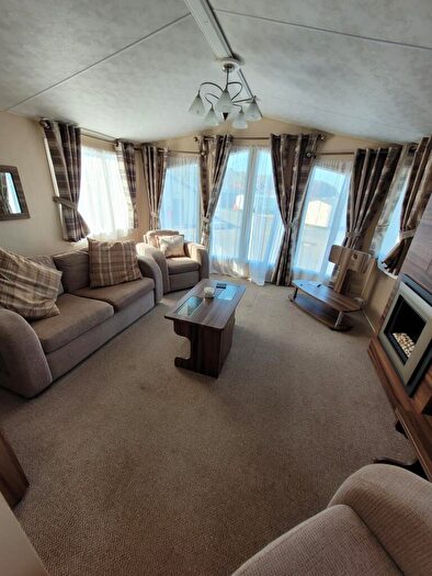 2 Bedroom Caravan For Sale In MIll Lane, Hawksworth, Leeds, LS20