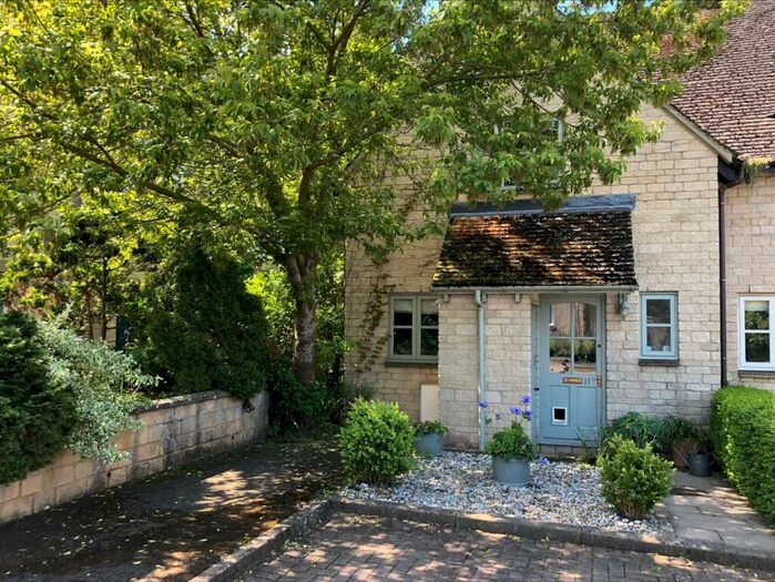 3 Bedroom End Of Terrace House For Sale In Old Forge Close, Bledington, OX7