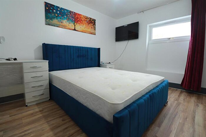 3 Bedroom Apartment To Rent In Huntly Road, Edgbaston, Birmingham, B16