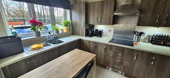 3 Bedroom Terraced House For Sale In Shafford Meadows, Hedge End, SO30