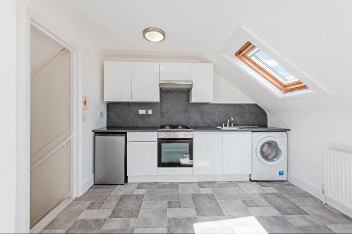 1 Bedroom Flat To Rent In Greenhill Road, Harlesden, NW10