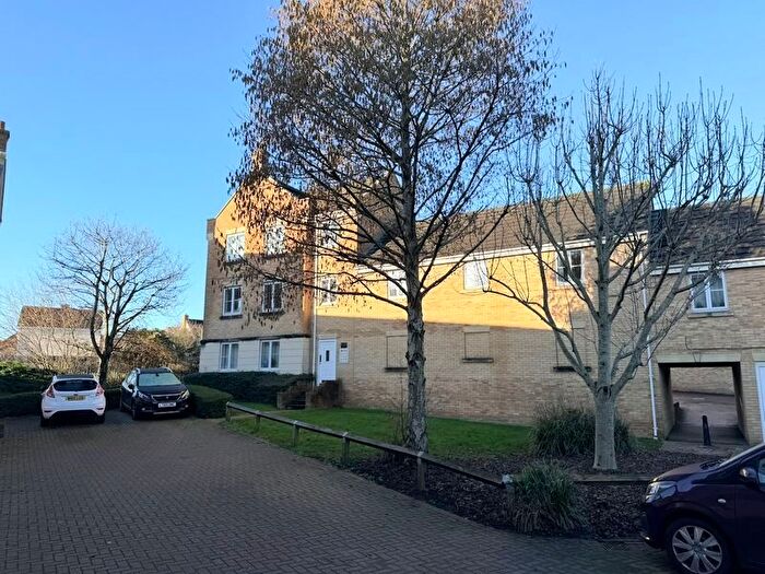 2 Bedroom Flat To Rent In Orchard Gate, Bristol, BS32