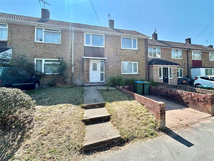 2 Bedroom Flat To Rent In Hinkler Road, Southampton, SO19