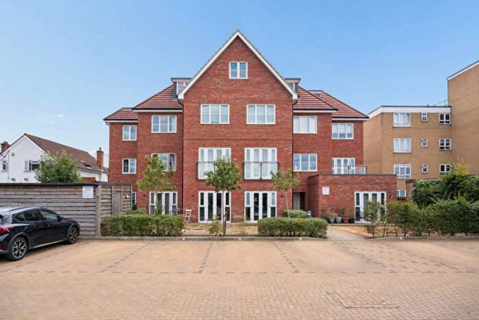 1 Bedroom Apartment To Rent In Bathurst Walk, Iver, SL0