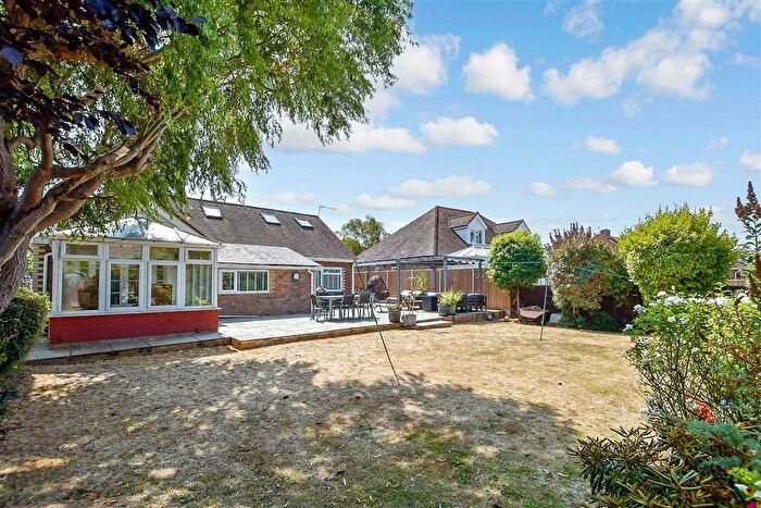 4 Bedroom Chalet For Sale In Five Oak Green Road, Five Oak Green, Tonbridge, Kent, TN12