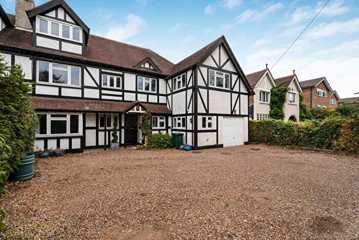 7 Bedroom Semi-Detached House For Sale In Fordbridge Road, Ashford, TW15
