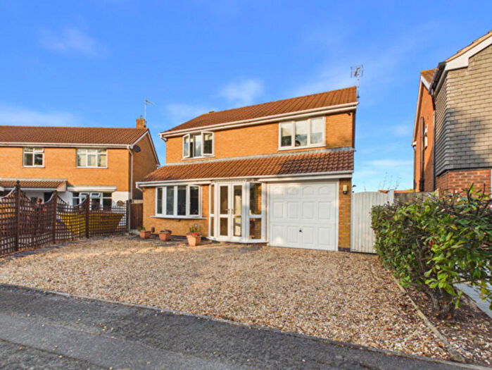 4 Bedroom Detached House For Sale In Falcon Close, Leicester, LE3